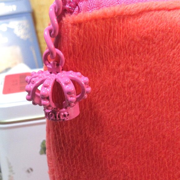 NEW JUICY COUTURE TRAVEL CLUTCH 12" X 8" X 5 CROWN ZIP PULL COSMETIC BAG - Picture 3 of 9